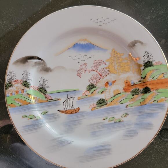 Vintage Japanese Kutani Dinner Plates Mt Fuji Gold Painted Porcelain Set of 6 - Picture 1 of 10